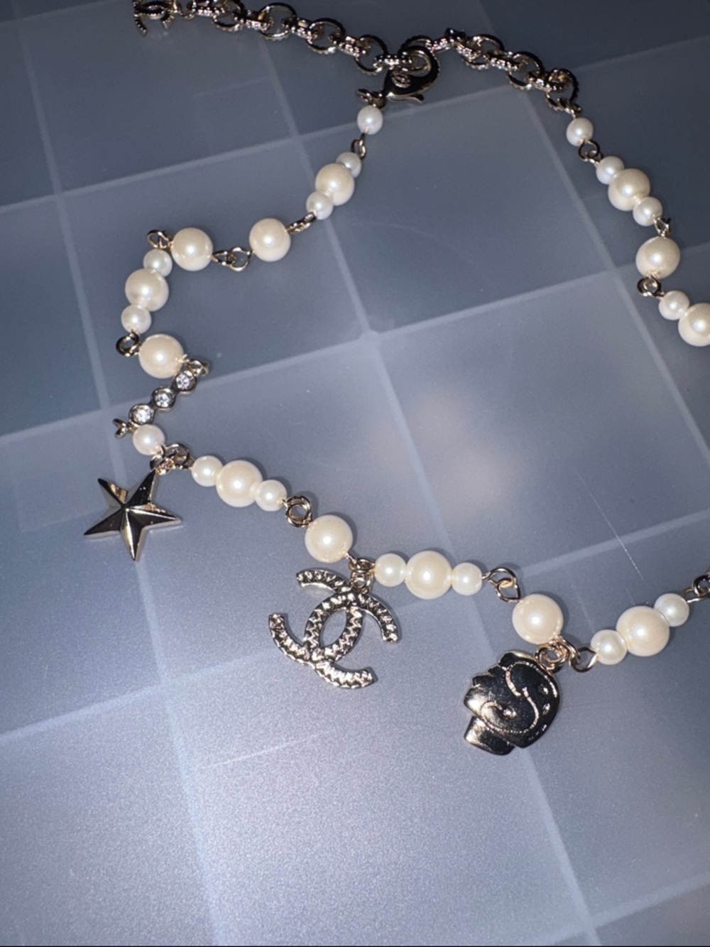 Pearl Charm Necklace/bracelet with CC and Star Pendants - Picture 4 of 5